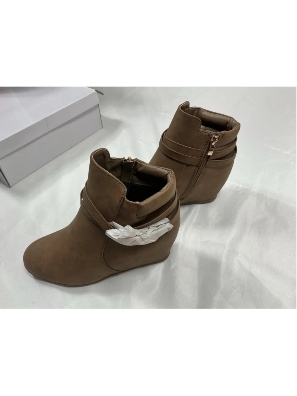 Womans New Cici Hidden Wedge Ankle Boots 8 Taupe
